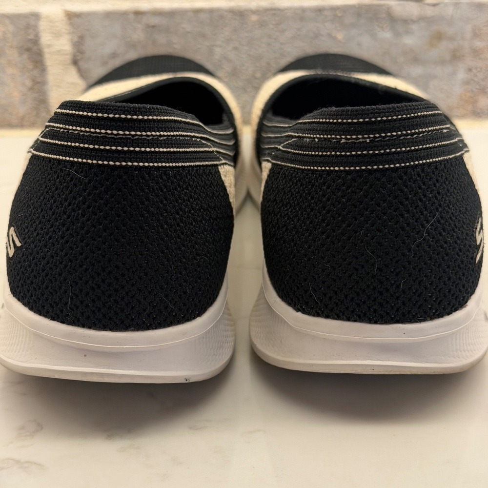 Skechers GoWalk Lite Women 8.5 Black Beige Striped Goga Mat Slip On Shoes 136322 - Picture 5 of 8
